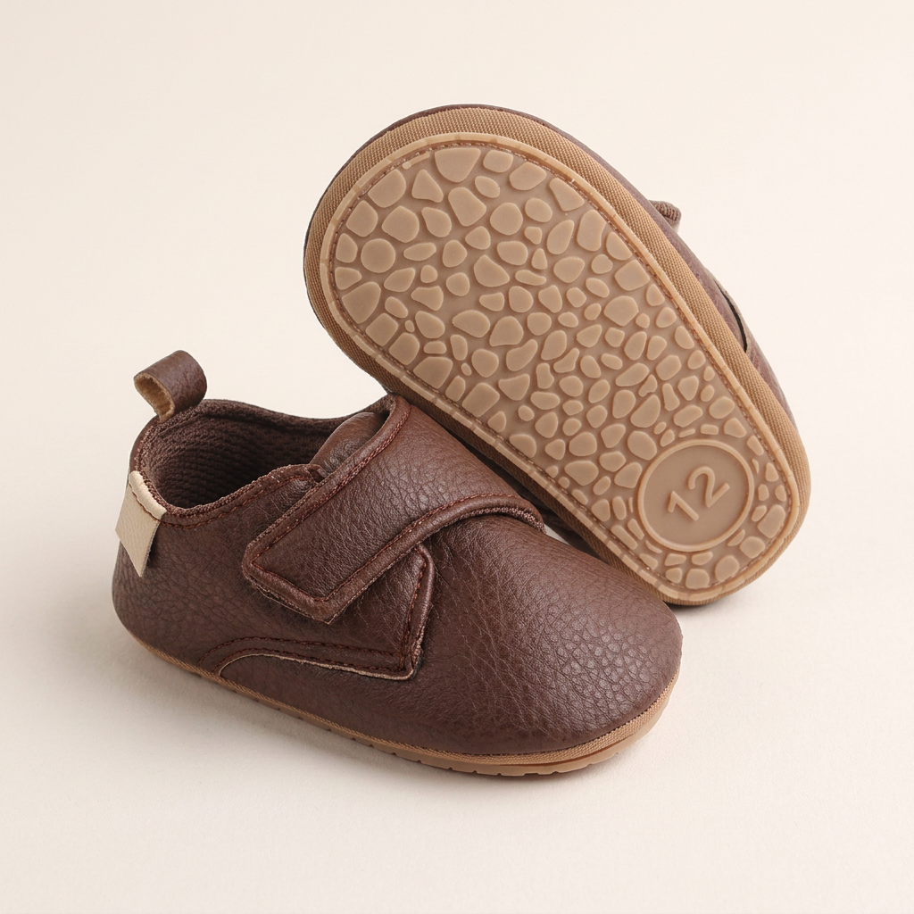 Zapatos marrón con velcro