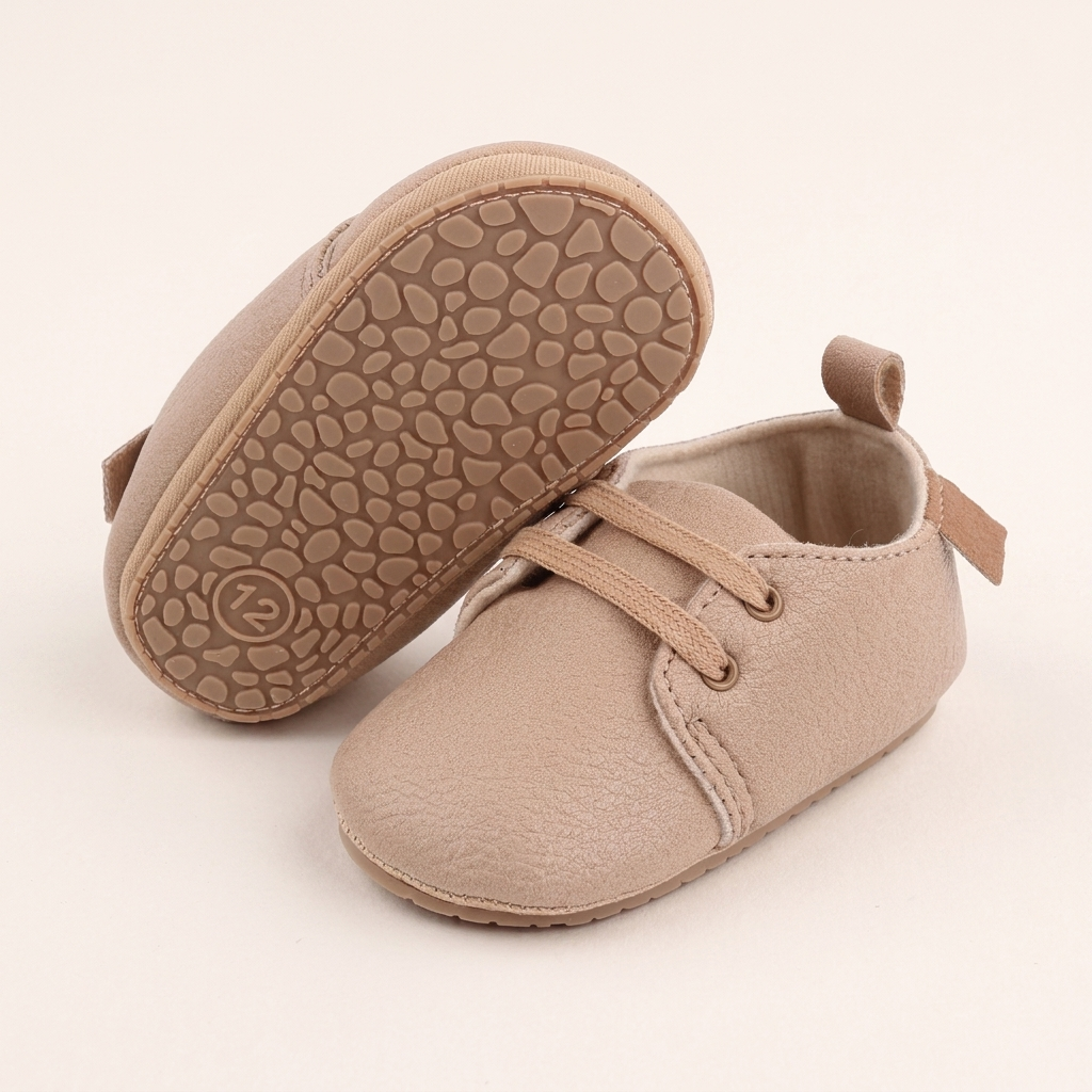 Zapatos beige con cordones